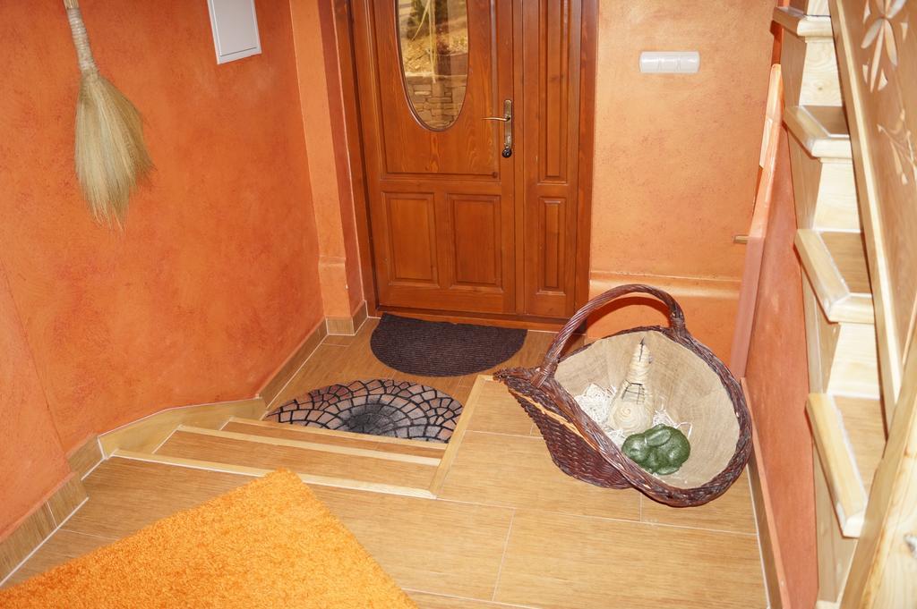 Apartamenty I Pokoje Rodzinne Чарна Гура Екстер'єр фото